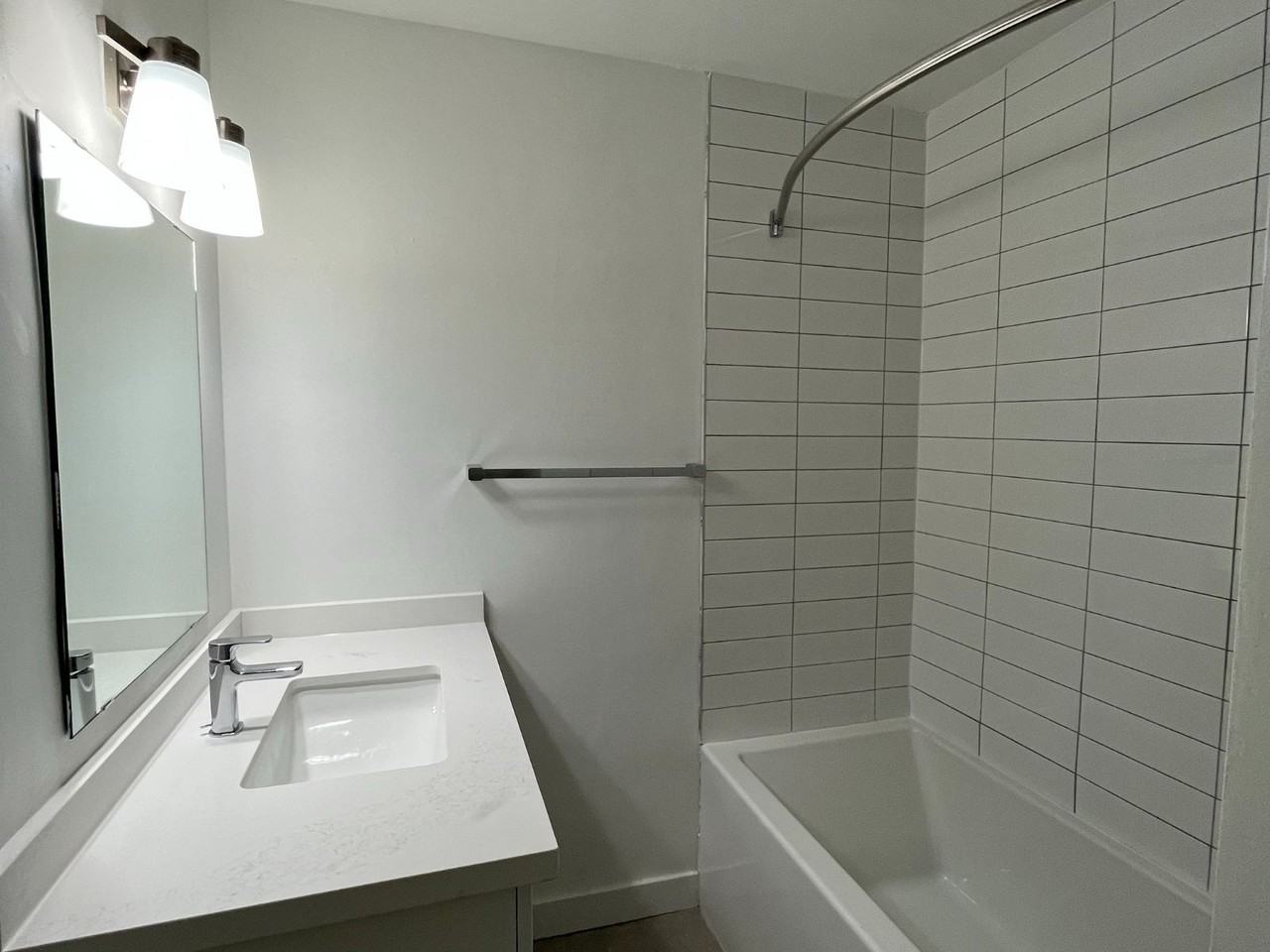 227 Cathcart - Photo 5 of 7