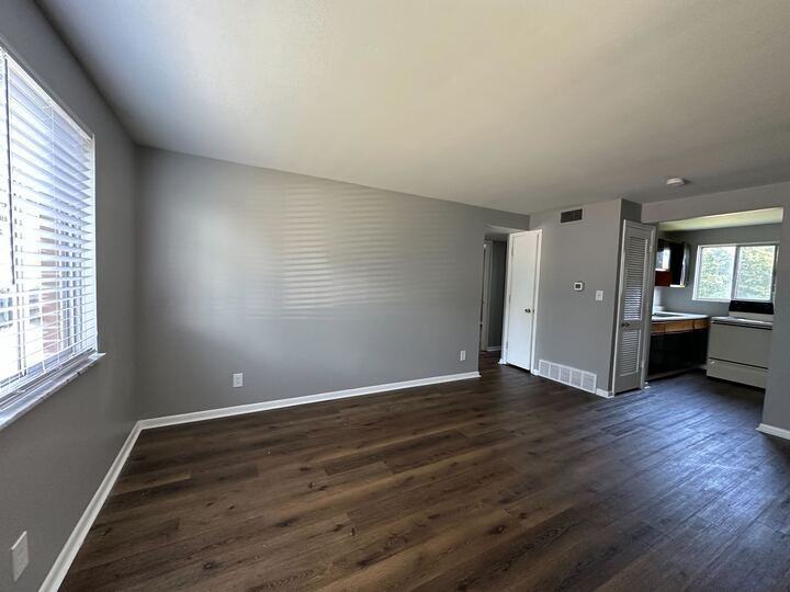 164 East Walnut StreetApt 7 #7 - Photo 3 of 6