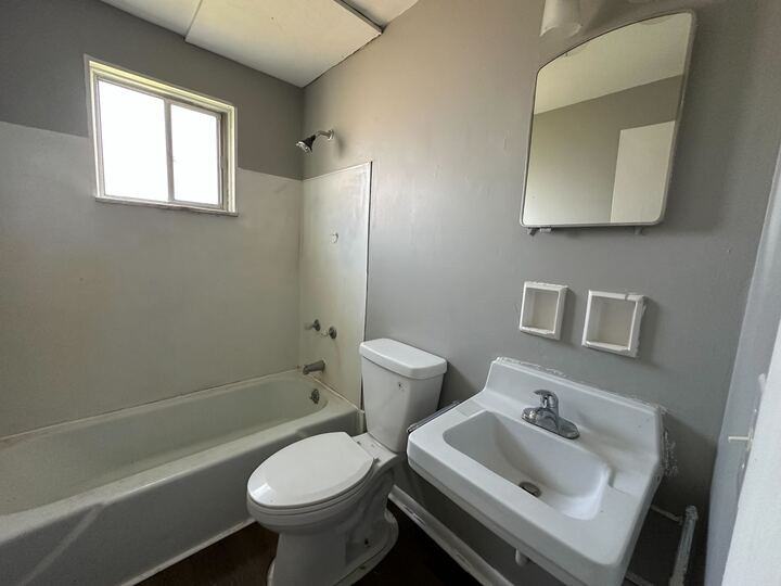 164 East Walnut StreetApt 7 #7 - Photo 6 of 6