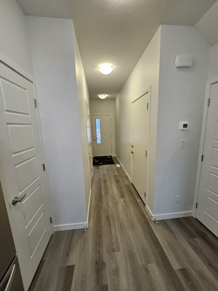 25 Evanscrest Mews Nw - Photo 3 of 50