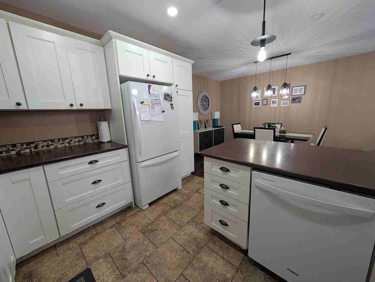 1065 Hickorywood Cres - Photo 5 of 50