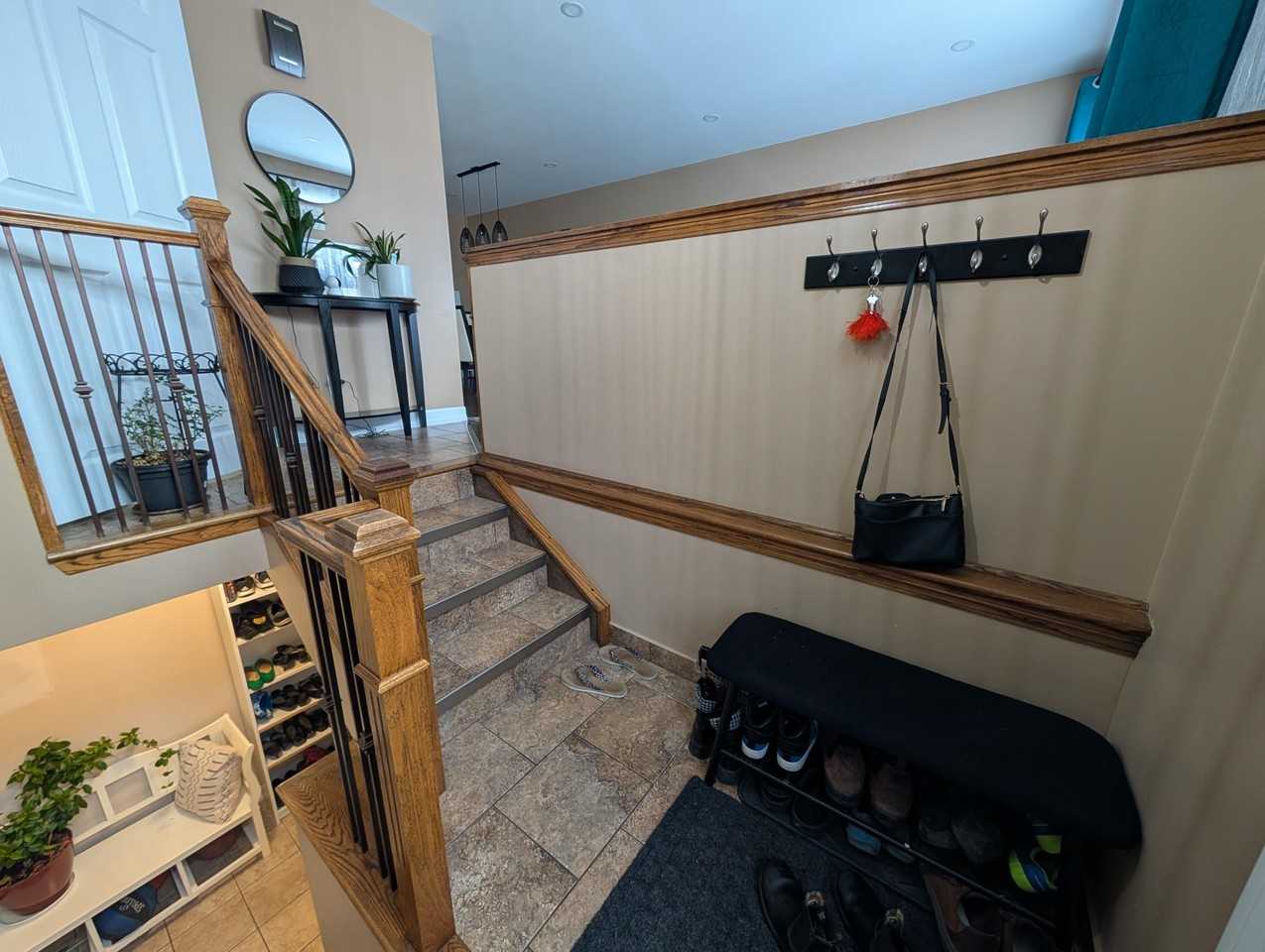 1065 Hickorywood Cres - Photo 2 of 50