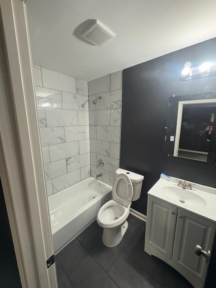 1009 Cella St #1 - Photo 4 of 8