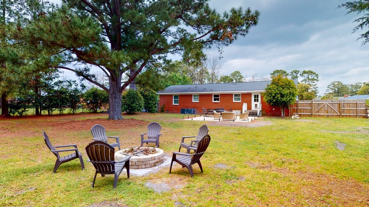 110 Pinecliff Dr #1 - Photo 2 of 35