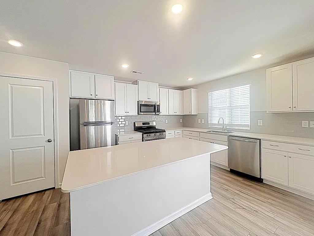 922 Powder Creek Drive - 1 #1 - Photo 2 of 20