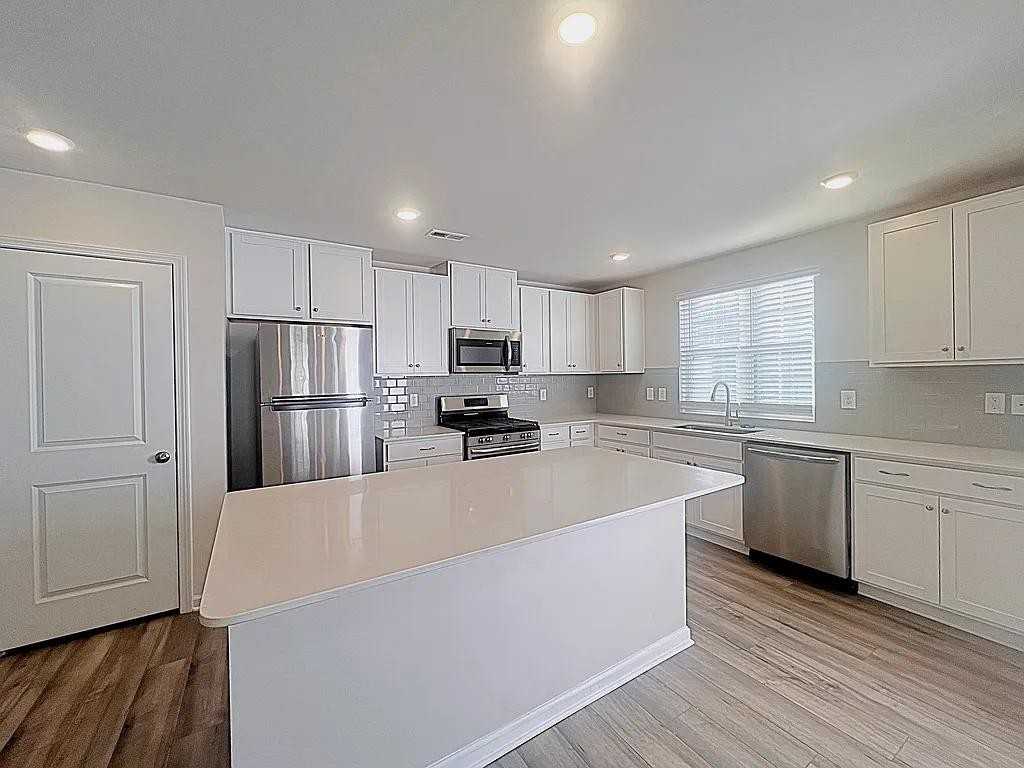 922 Powder Creek Drive - 1 #1 - Photo 4 of 20