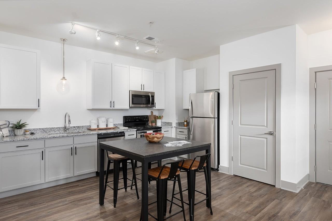 Parkview Apartments - Photo 6 of 42