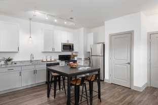 Parkview Apartments - Photo 1 of 1