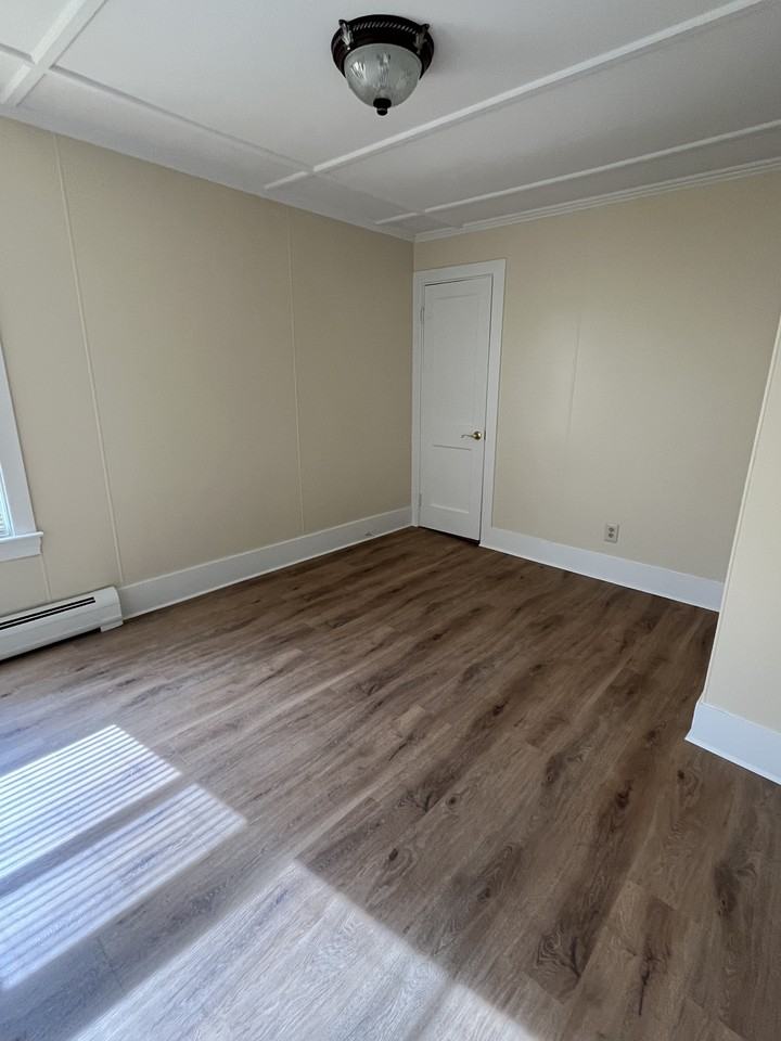 22 Ticonic St #2 - Photo 5 of 10