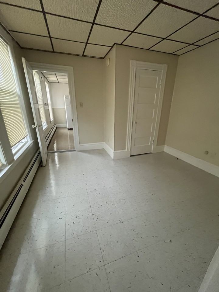 23 Maple St #2 - Photo 4 of 8