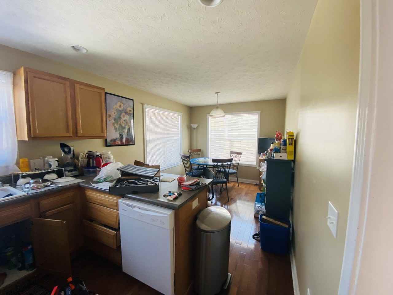 521 E 1st St #1 - Photo 5 of 19