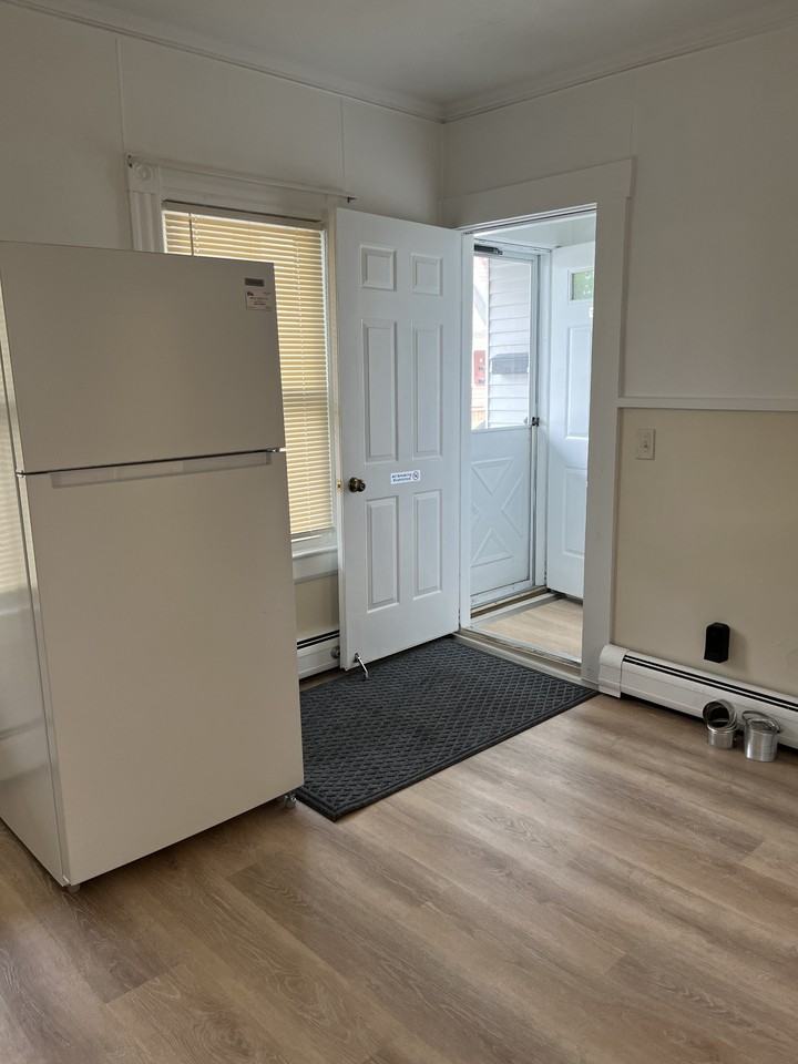 34 Maple St #1 - Photo 3 of 7