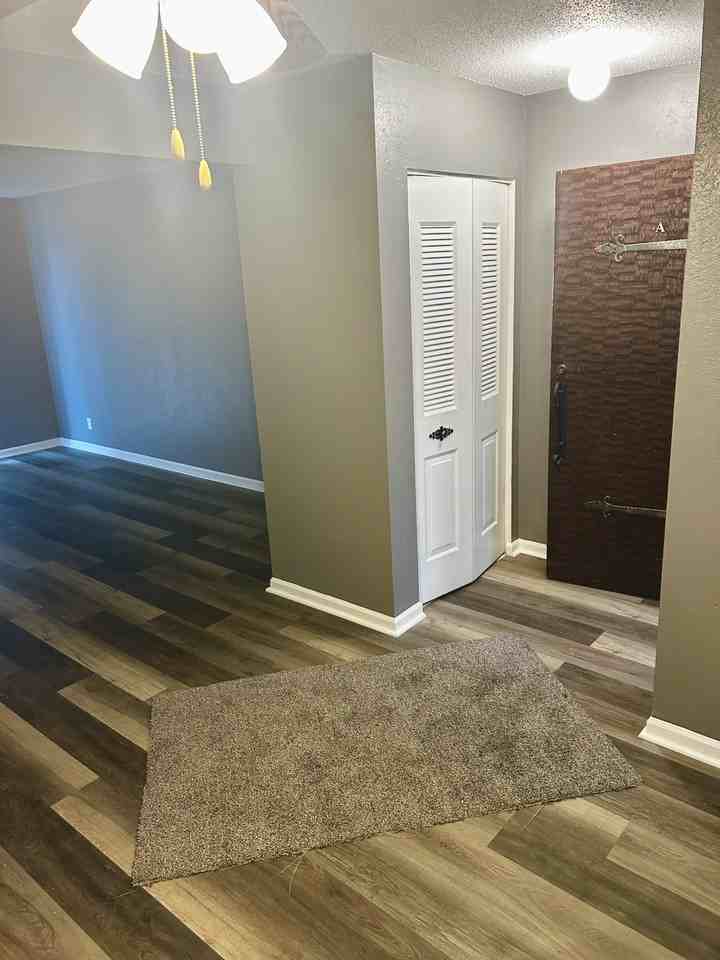 5560 Cresthaven Ln #A - Photo 4 of 13