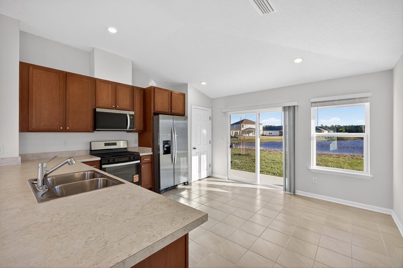 33 Somerset Ave #1 - Photo 3 of 10