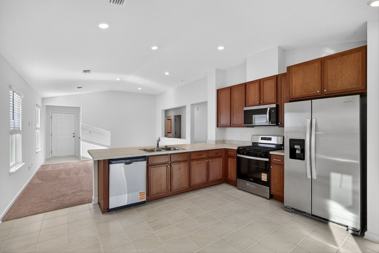 33 Somerset Ave #1 - Photo 4 of 10