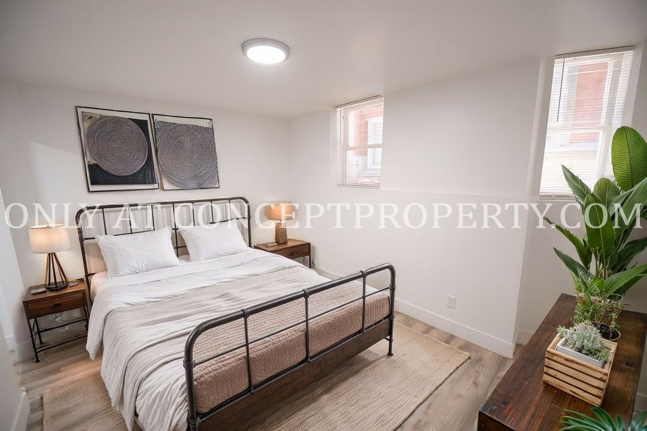 Beautifully Remodeled Apartment Home with Washer/Dryer in - Photo 4 of 50