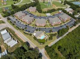 featured image of 1200 College Pointe Ln