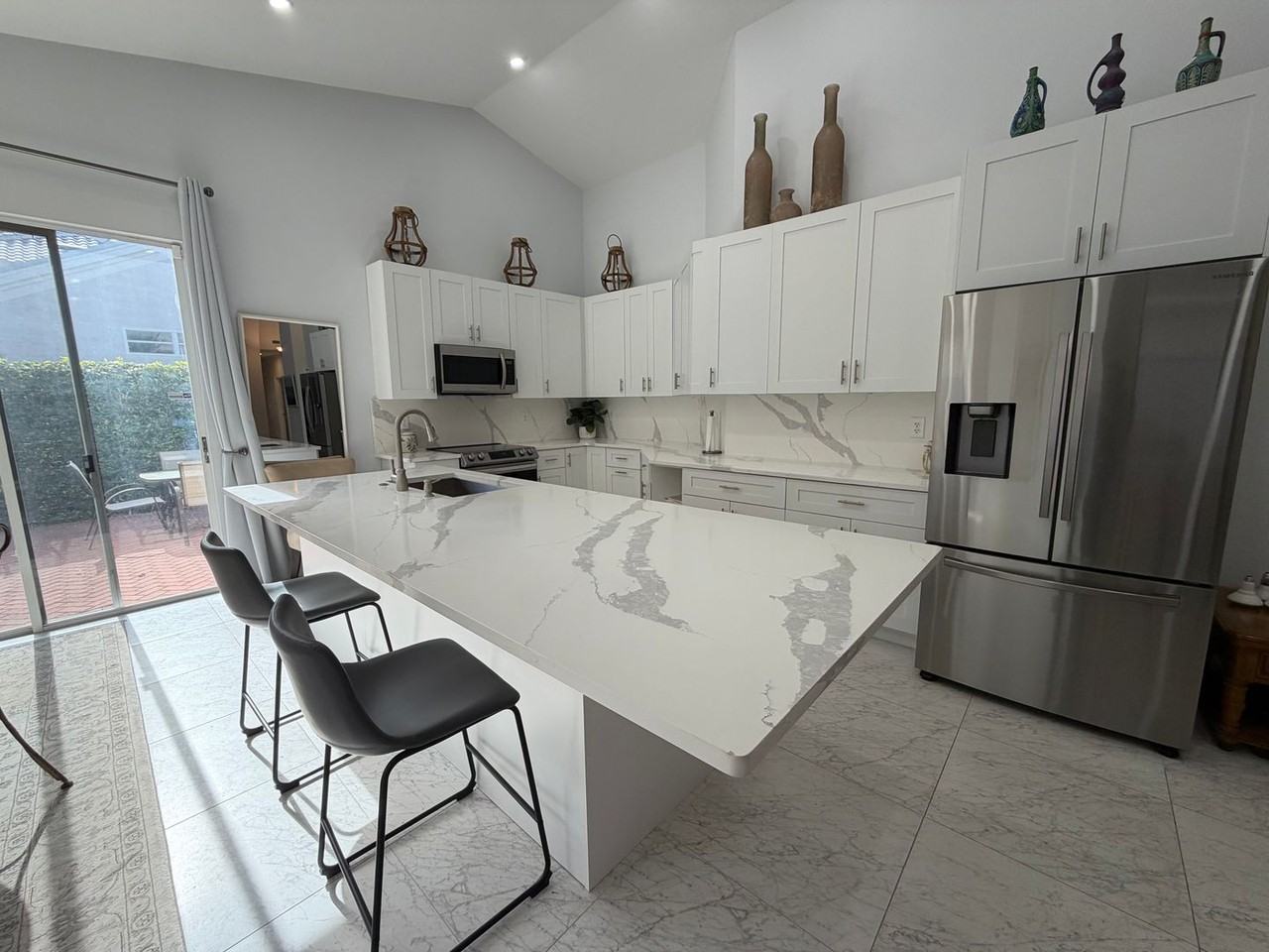 5950 Almaden Dr - Photo 3 of 41