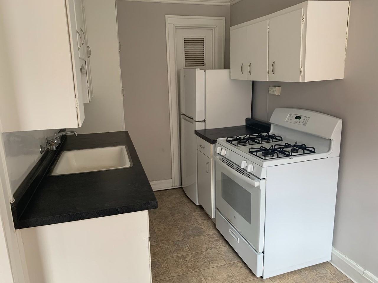 The Oakwood - Photo 3 of 39