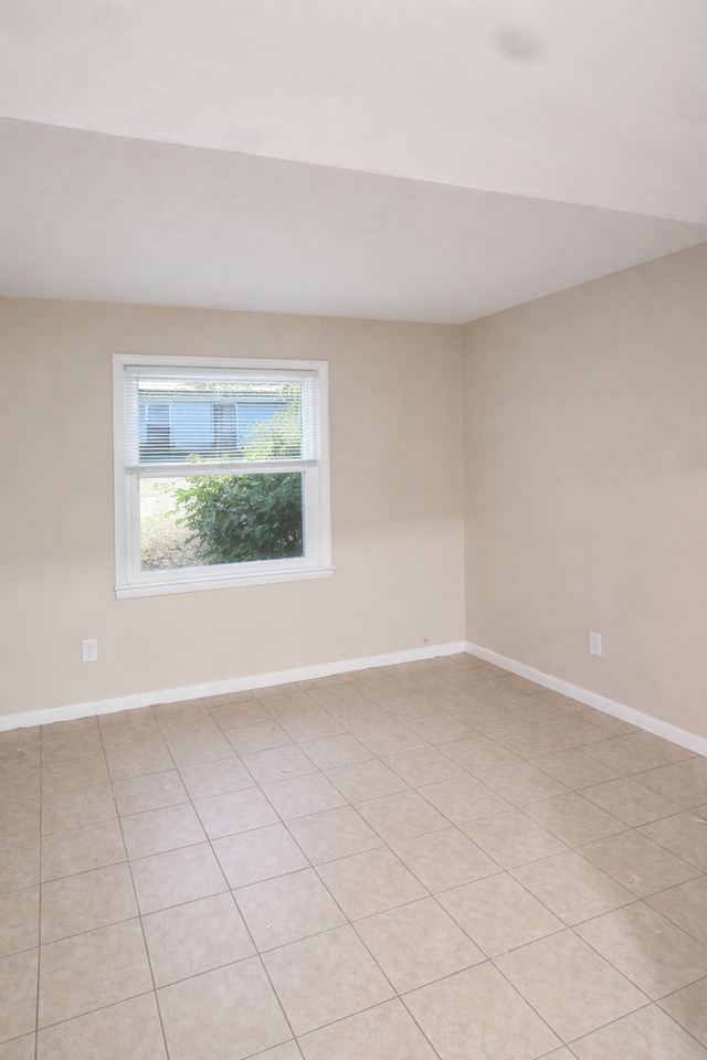 1311 County Home Rd #2 - Photo 5 of 6