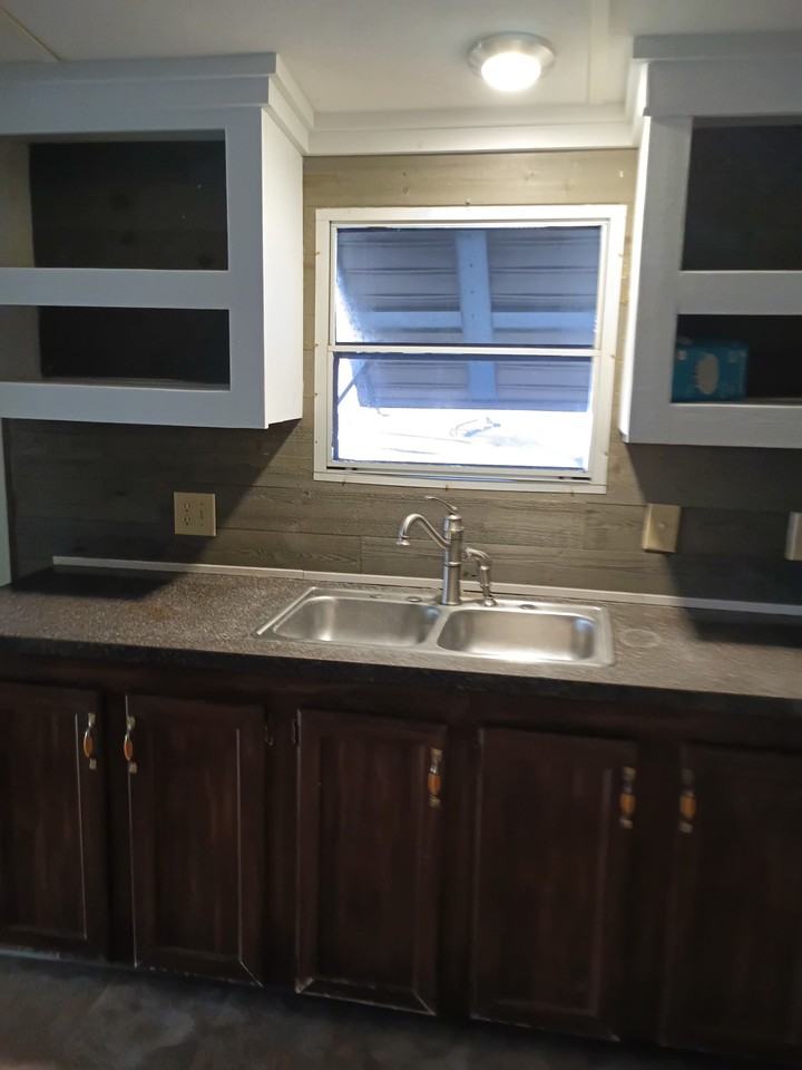 182 Coleman Cir - Photo 3 of 12