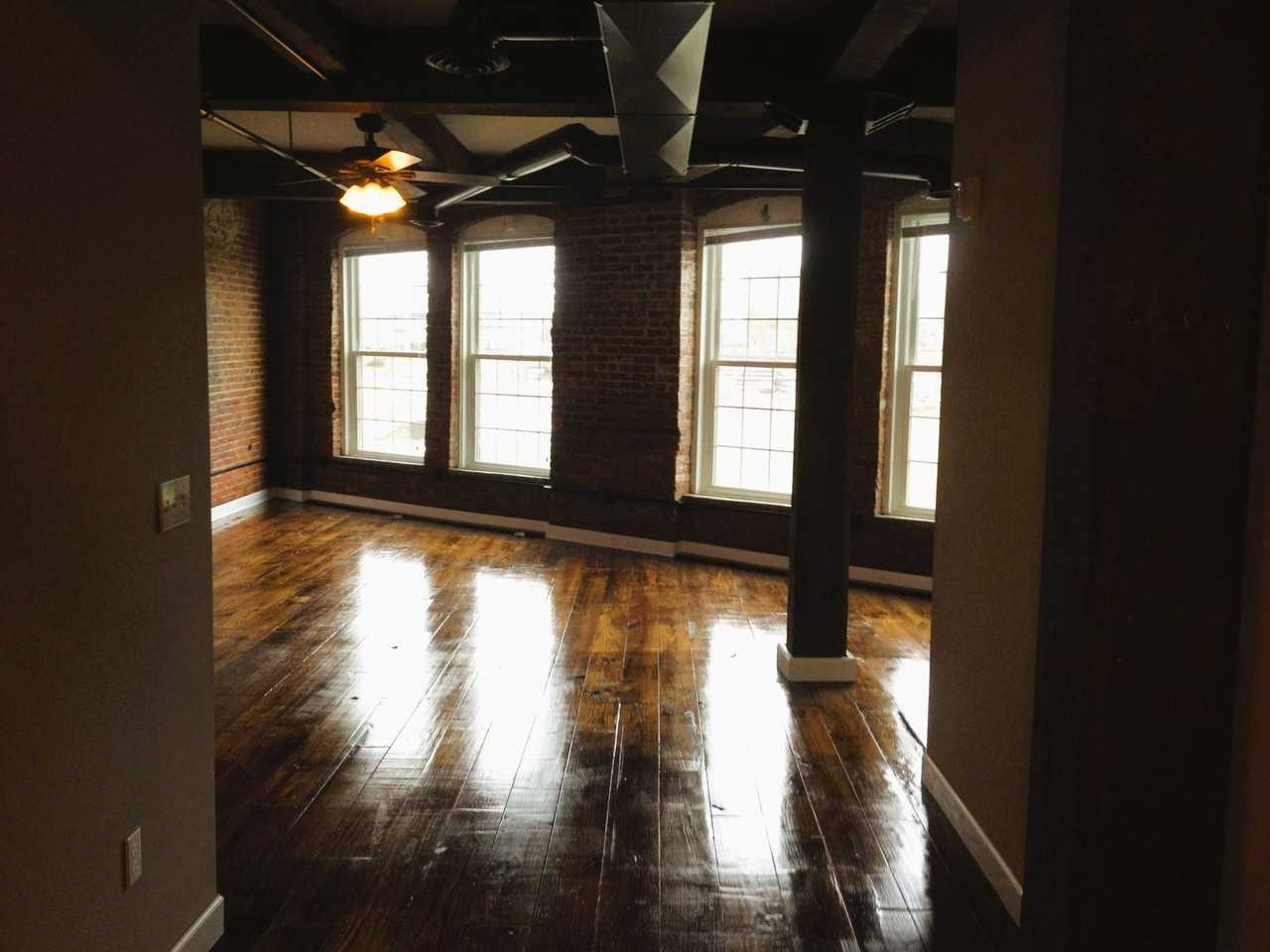 175 W. Gay Ave. - Photo 3 of 31