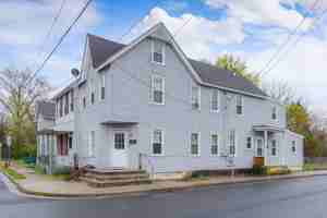 featured image of 243B Wesley St