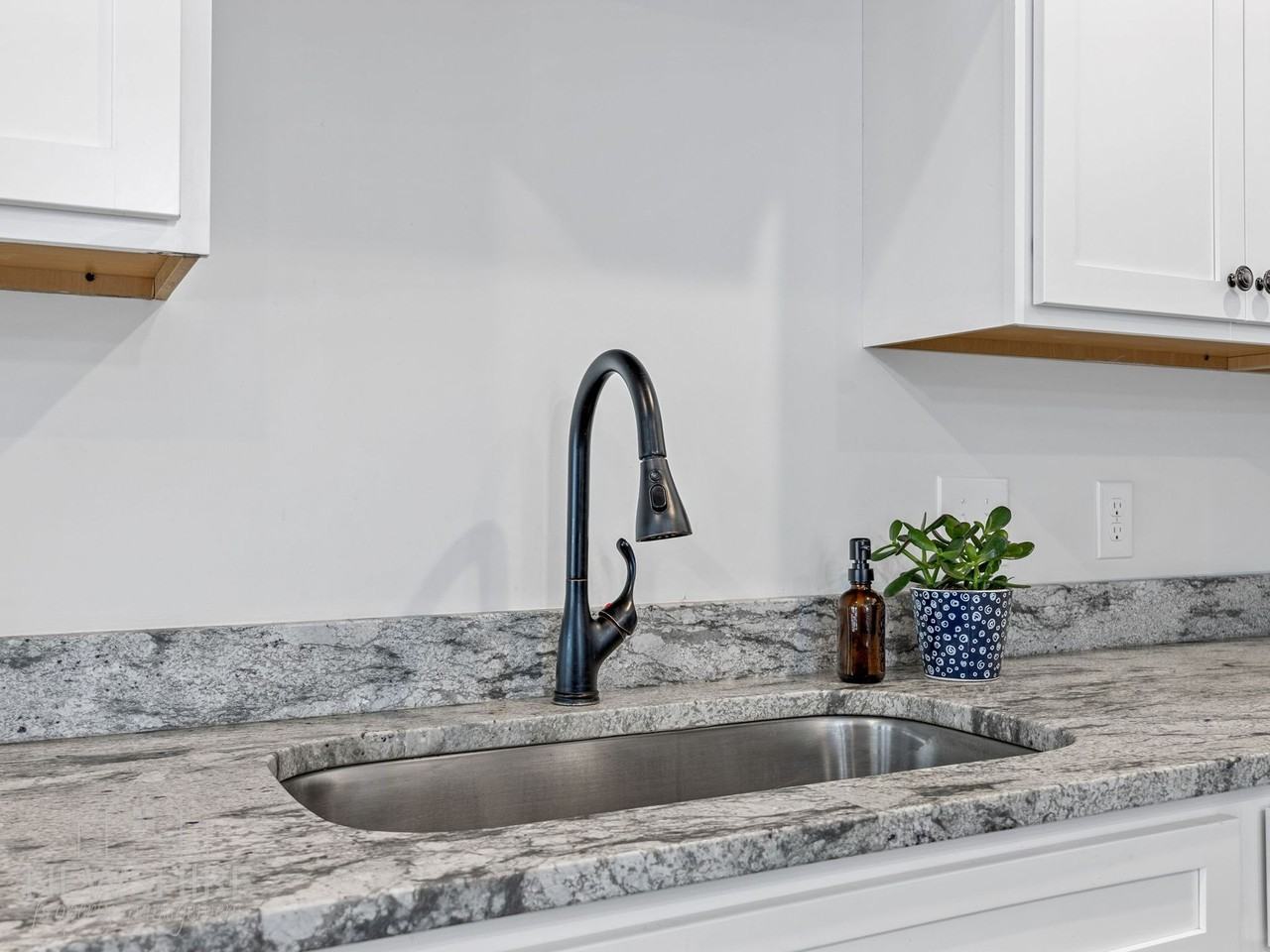 Townes at Converse - Photo 6 of 50