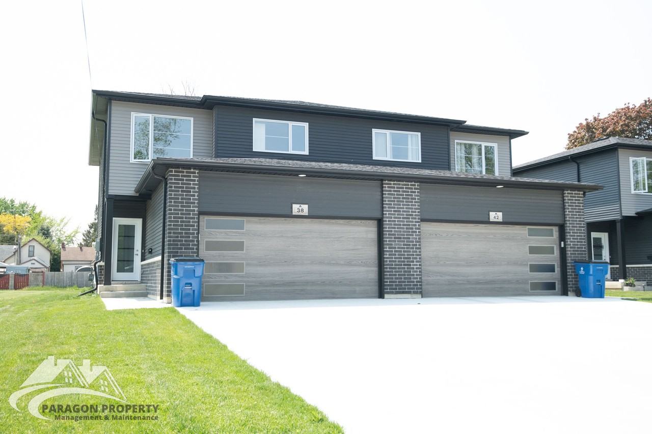 38 Llydican Ave - Photo 2 of 26