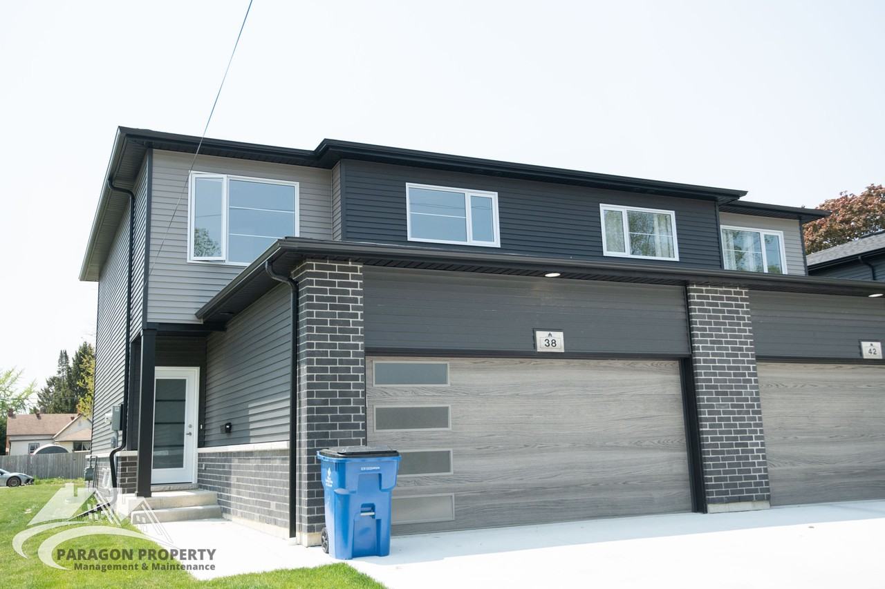 38 Llydican Ave - Photo 3 of 26