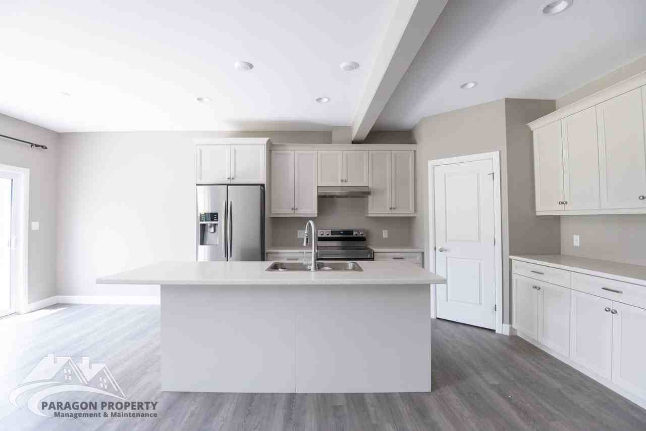 38 Llydican Ave - Photo 5 of 26