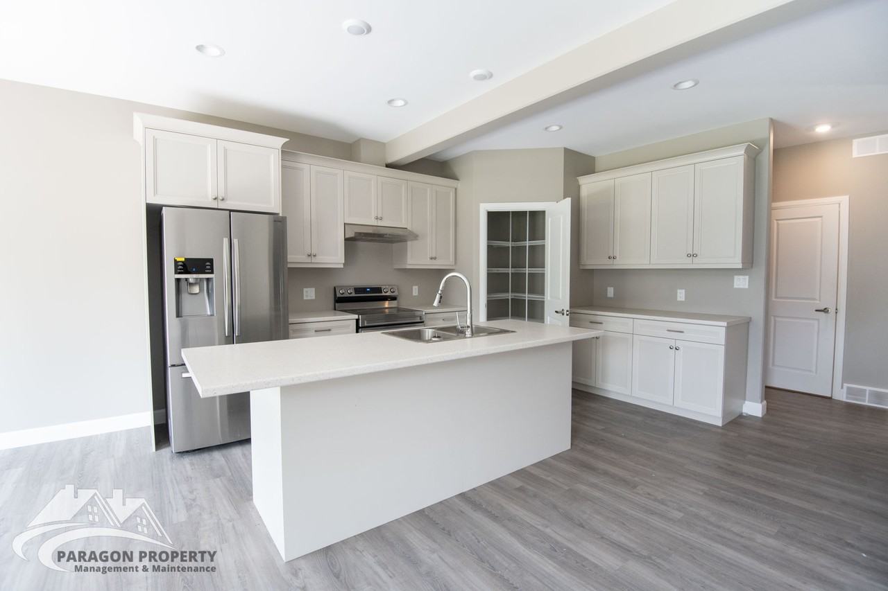 38 Llydican Ave - Photo 7 of 26