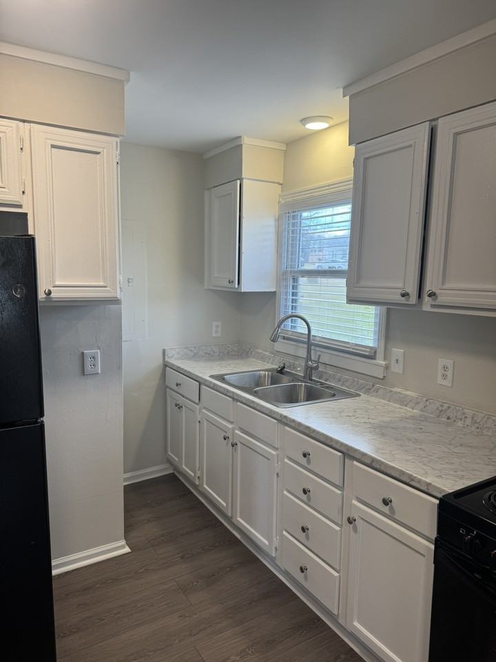 2909 Clifton Ave #1 - Photo 7 of 23