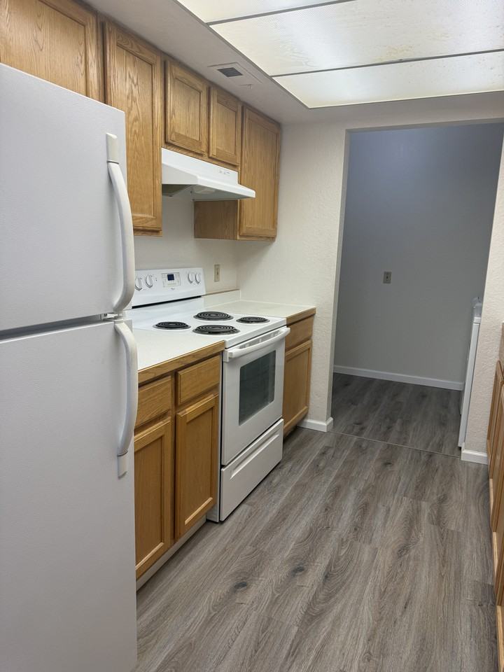 1600 W Nicola Ave #1 - Photo 2 of 13