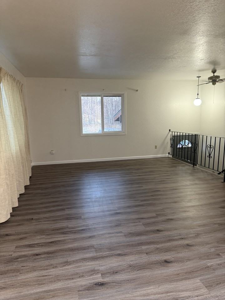 1600 W Nicola Ave #1 - Photo 3 of 13