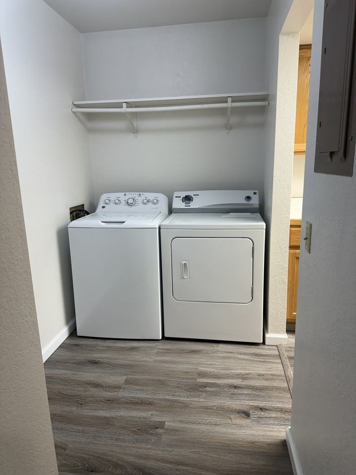 1600 W Nicola Ave #1 - Photo 4 of 13