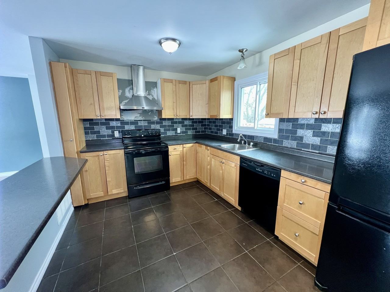 19 Oriole Pky #1 - Photo 3 of 33