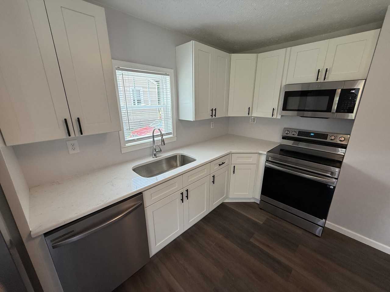 629 Short St #1 - Photo 6 of 11