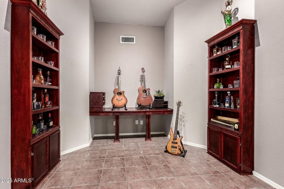 17530 W Wind Drift Ct #1 - Photo 7 of 27