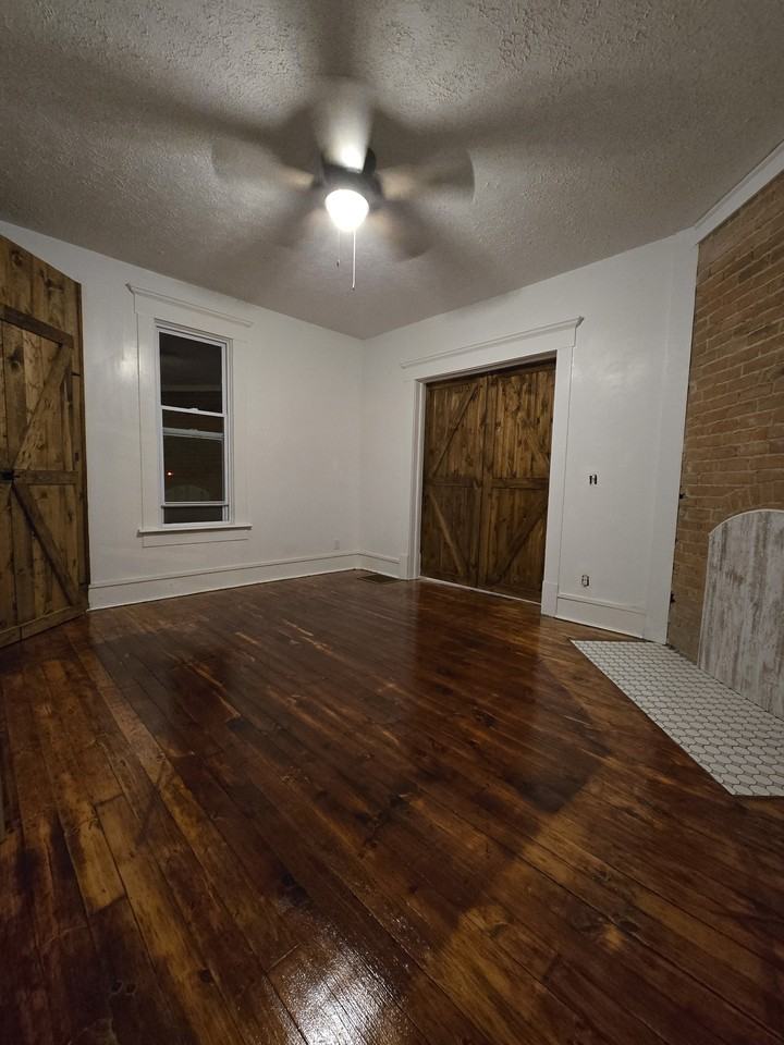 379 Springmill St #379 - Photo 4 of 10