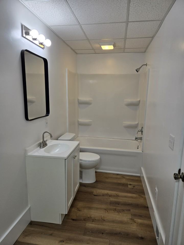 379 Springmill St #379 - Photo 7 of 10