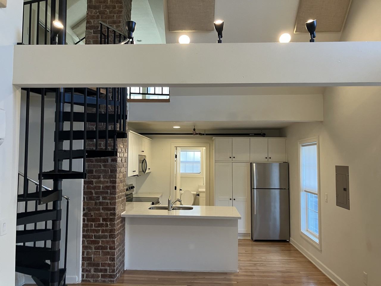 312 5th St #203 - Photo 5 of 8