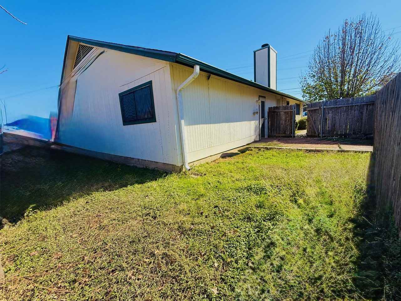 621 Luther Dr #1 - Photo 3 of 25