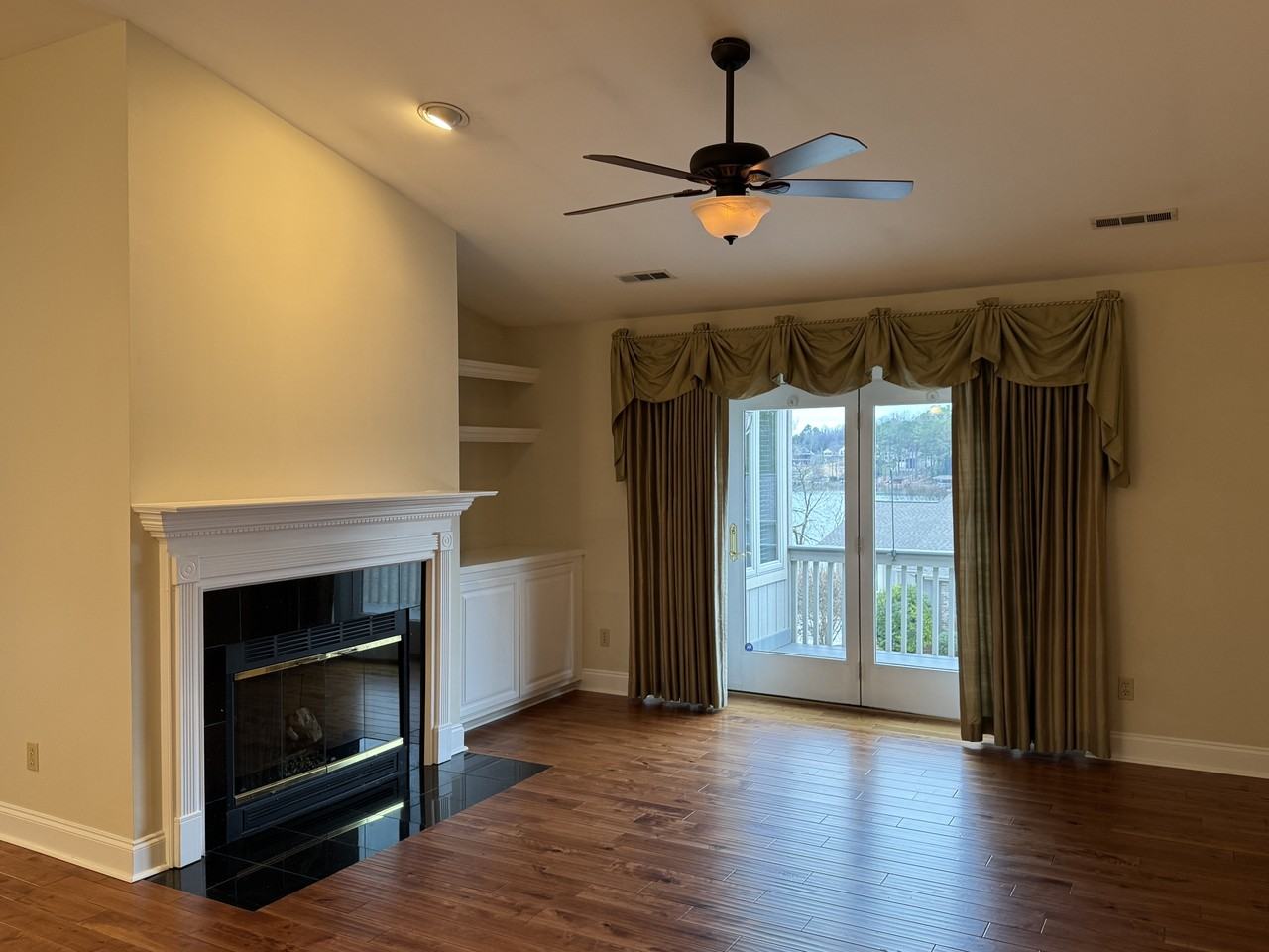 128 Bokoshe Cir #1 - Photo 3 of 44