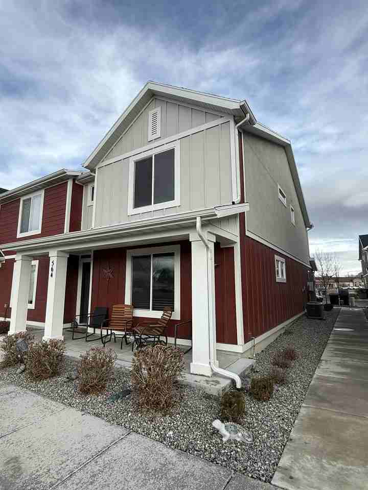 564 Hal St #1 - Photo 3 of 50