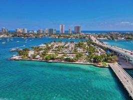 featured image of 2640 LAKE SHORE DRIVE 115 - 1 #1