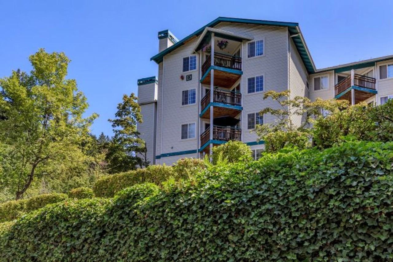 9200 Redmond Place - Photo 5 of 50