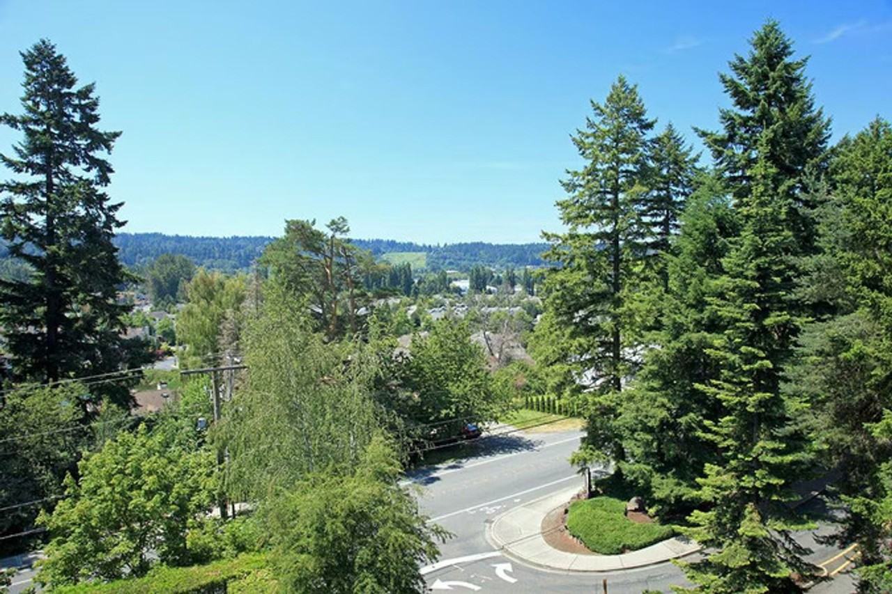 9200 Redmond Place - Photo 7 of 50