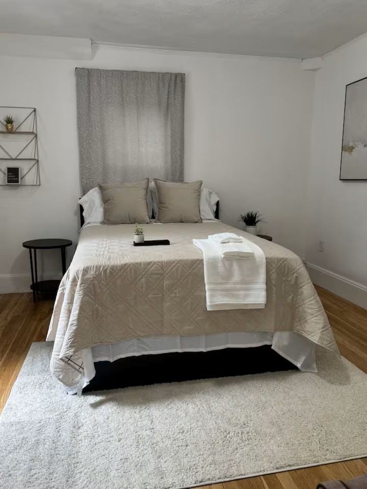 10 Cranch St #1 - Photo 2 of 10