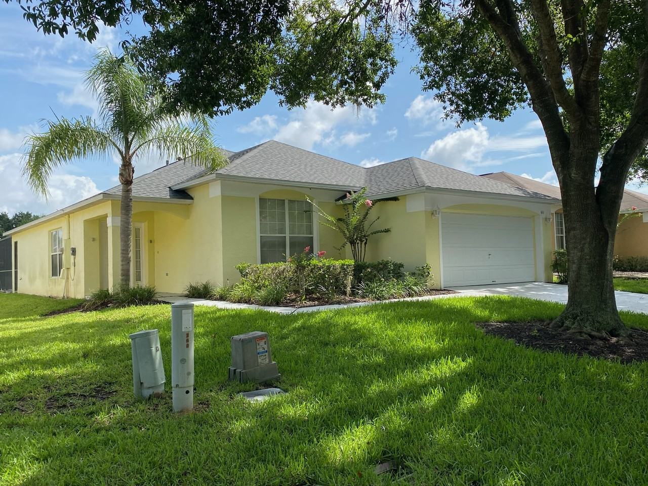 611 Casterton Cir #1 - Photo 3 of 35